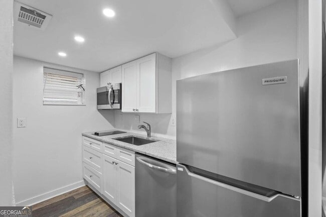 Building Photo - 789 Barnett St NE
