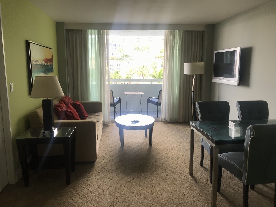 Foto principal - 2670 E Sunrise Blvd