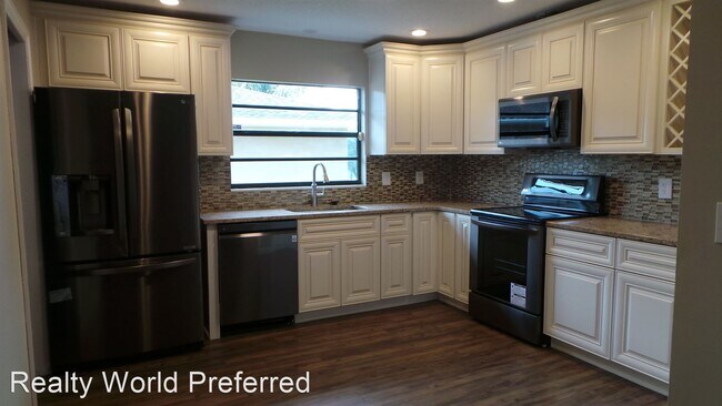 Building Photo - 4 br, 2 bath House - 125 E. Cottesmore Circle