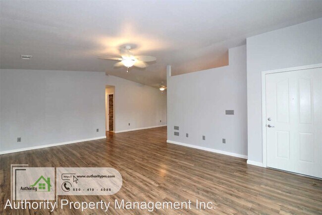 Foto del edificio - 3 br, 2 bath House - 1477 Setter Dr.