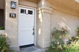 Building Photo - 8215 E White Oak Ridge