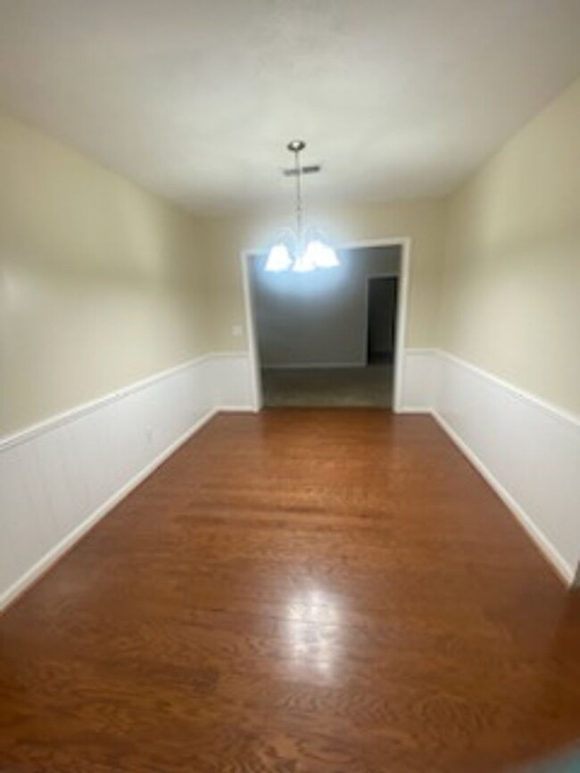 Foto del edificio - 1315 Trenton Ct