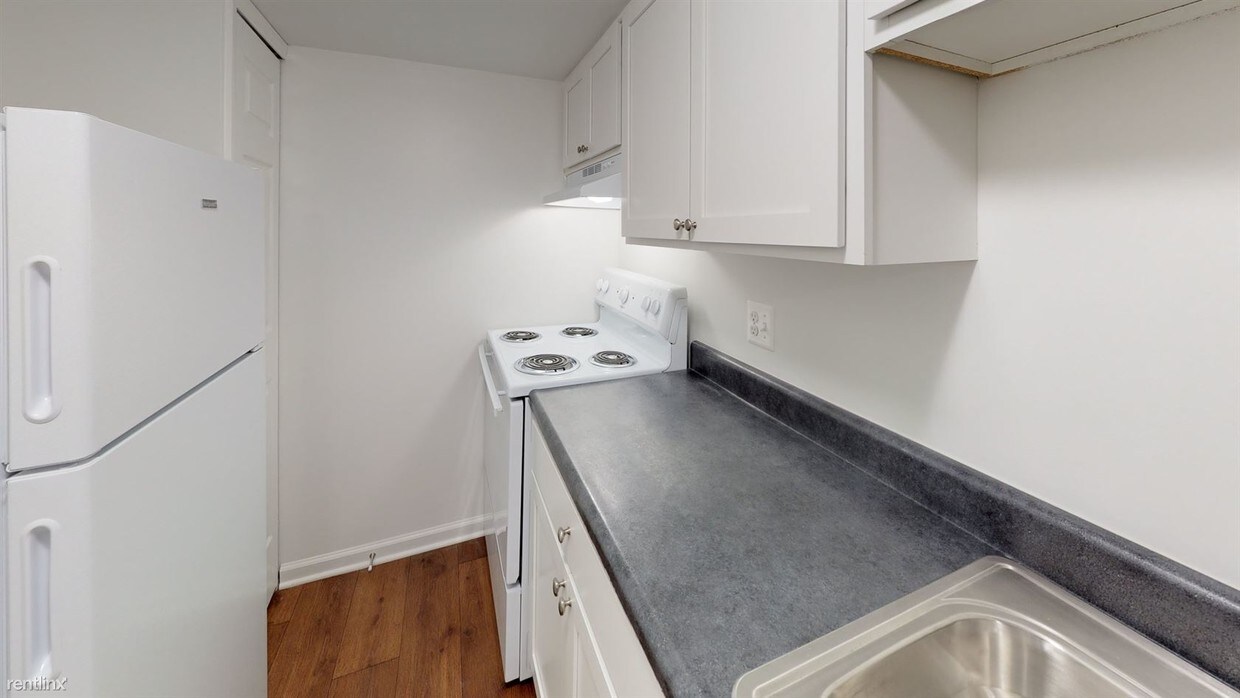 Primary Photo - 1 br, 1 bath Apartment - 803 Green Rd Apt 426