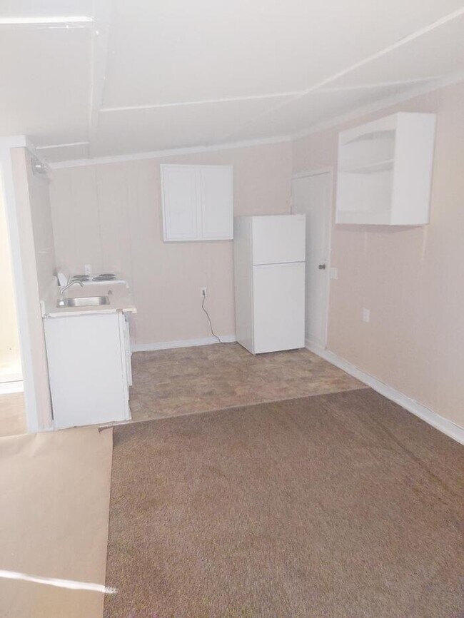 Foto del edificio - 2826 Friendly Ln