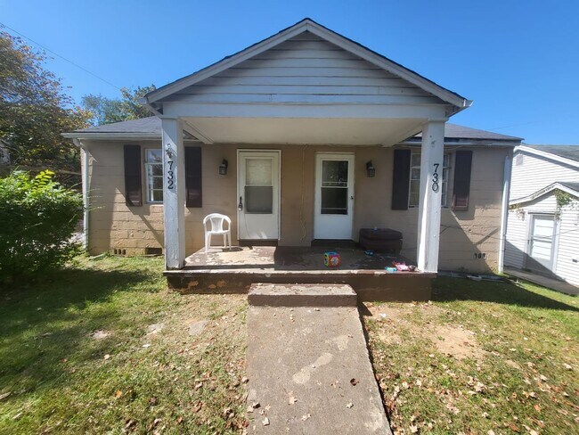 Foto del edificio - 732 Richardson St