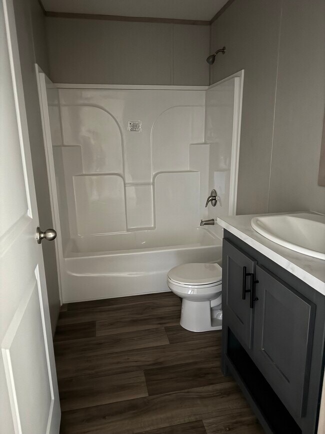 Foto del edificio - Three Oaks Main Home builders. LLC