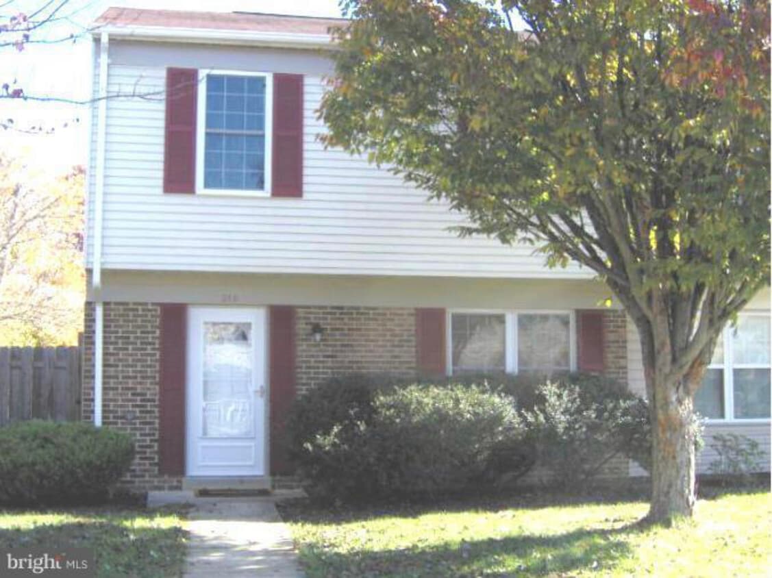 Primary Photo - 312 Goose Creek Dr