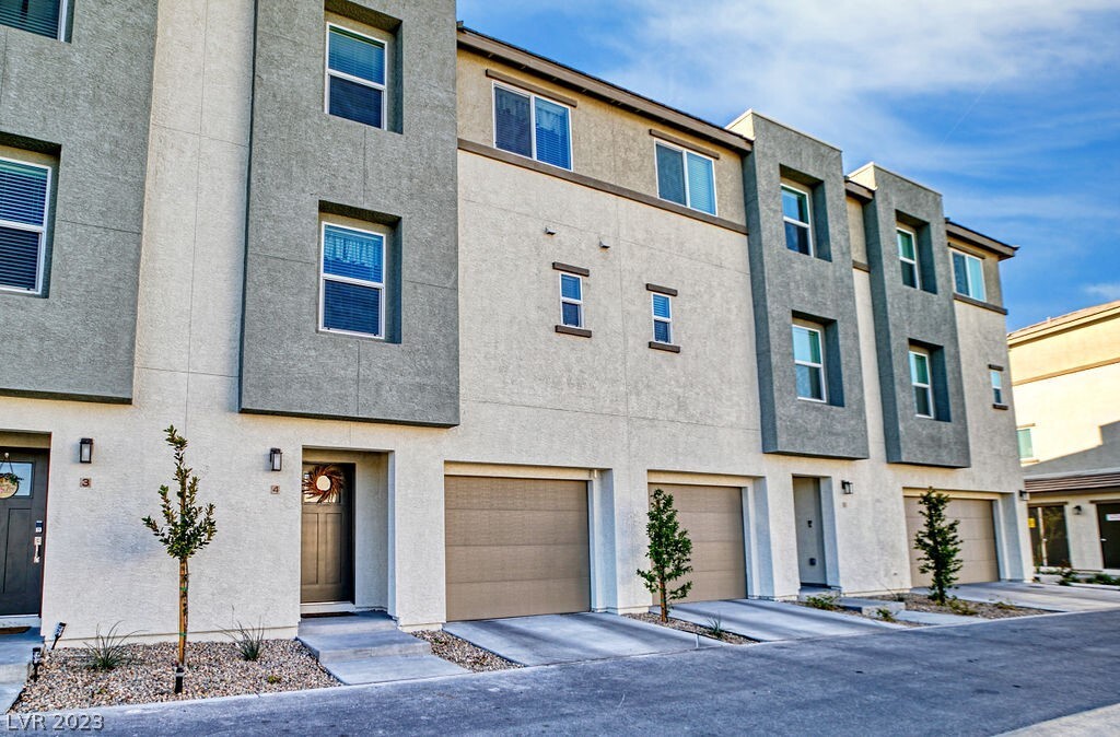 Foto principal - 2795 Atomic Tangerine Wy
