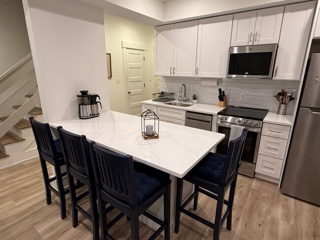 Cocina completamente nueva - 1232 I St NE