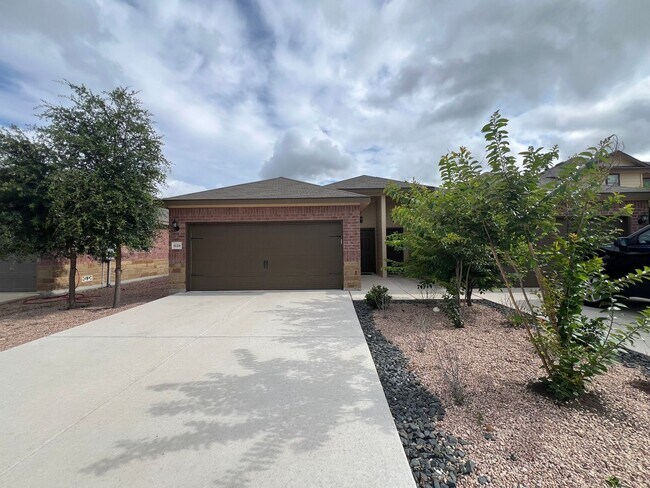 Foto del edificio - Luxury 3/2 Duplex in Seguin, Texas