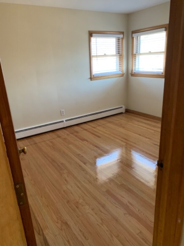 Building Photo - 3500 S Oak Park Ave