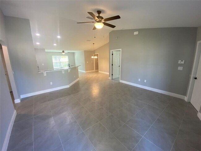Building Photo - 15941 SE 89th Terrace
