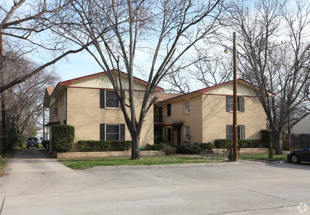 Primary Photo - 307 W 4th St