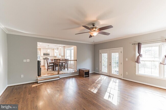 Building Photo - 13954 Valley Country Dr