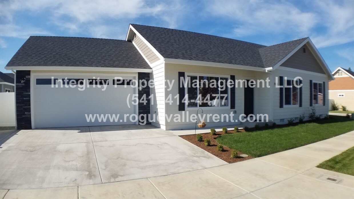 Foto principal - 918 Blackberry Ln