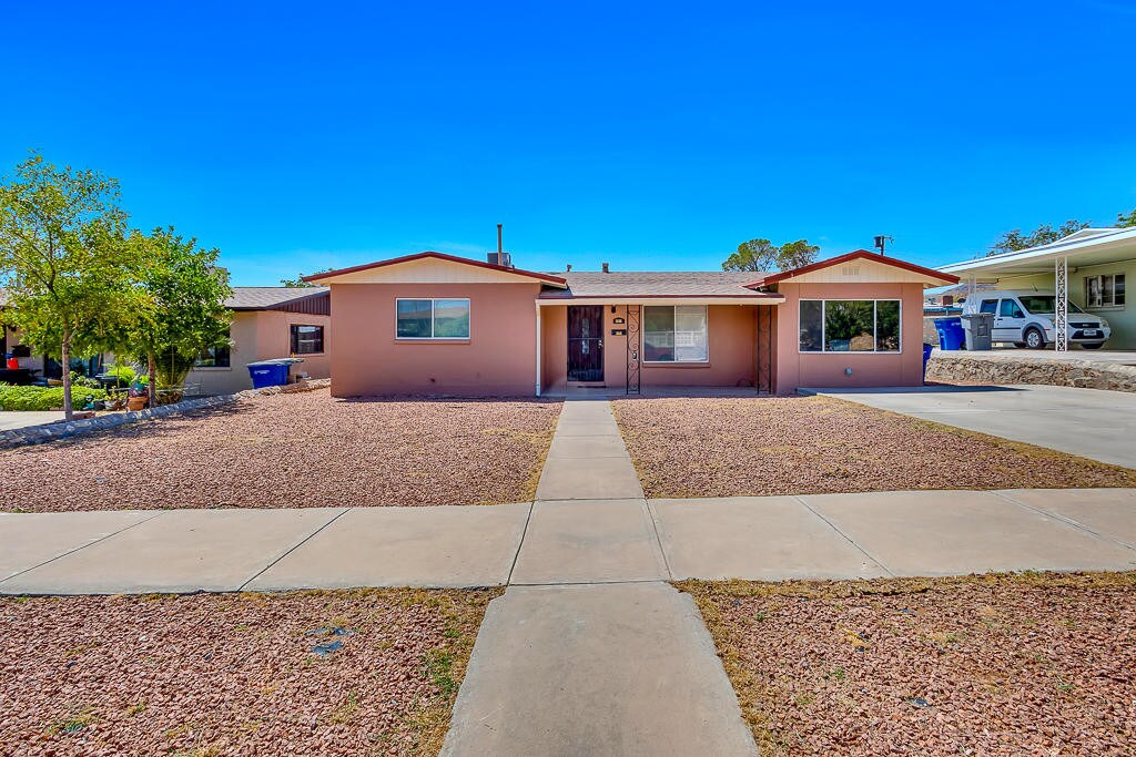 Foto principal - 2626 Jackson Ave