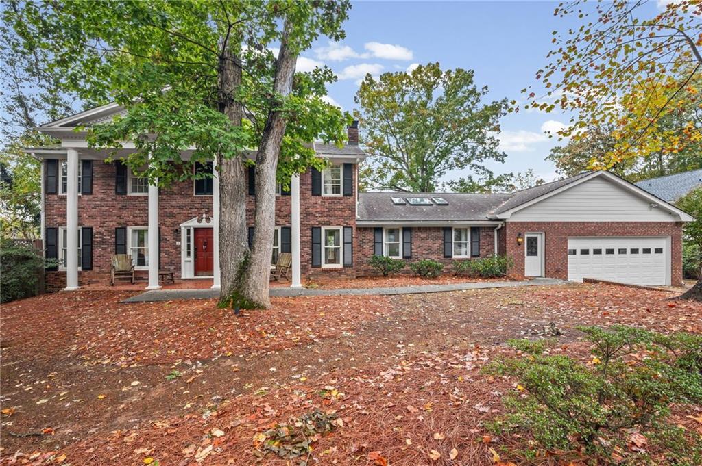 Foto principal - 815 Sudbury Rd NE