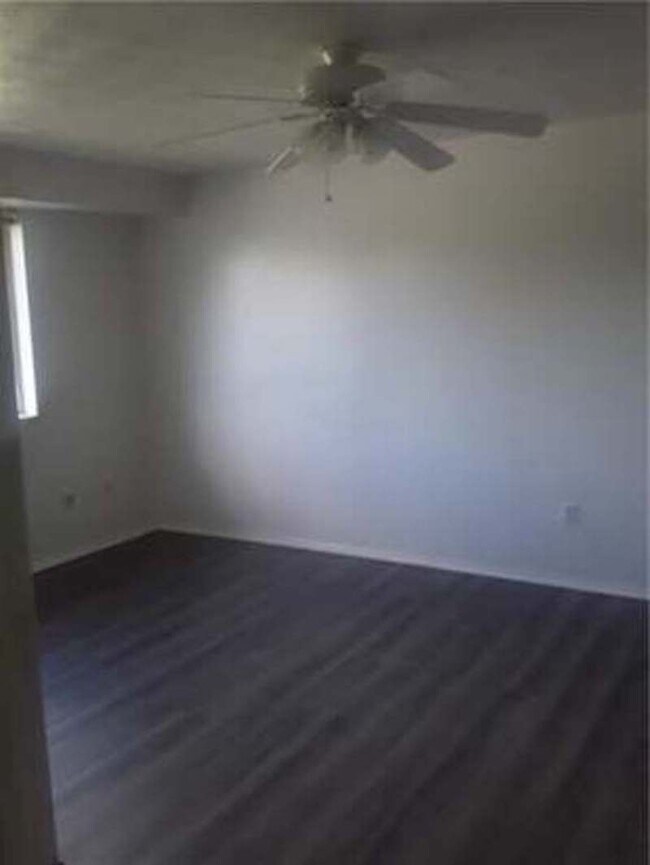 2463 Brook Ledge Rd Unit B33, Bridgeville, PA 15017 Condo for Rent in