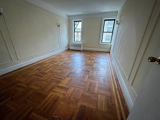 Foto del edificio - 2 bedroom in Bronx NY 10452