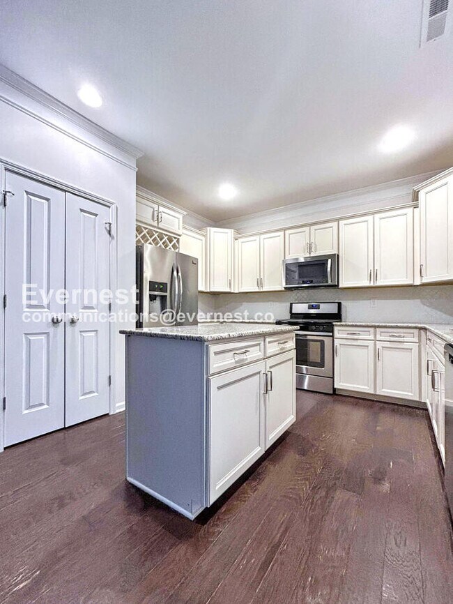 Building Photo - 7813 Sweet Grove Ct