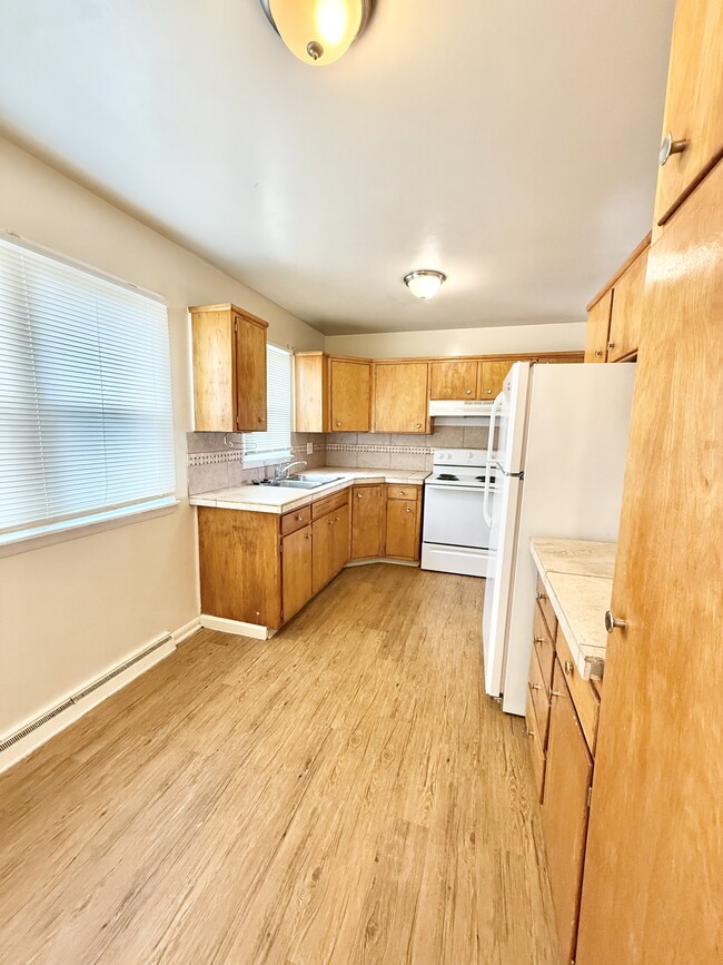 Foto del edificio - 2828 W 11th St