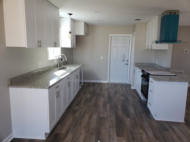 Building Photo - 7551 Kelsey Dr