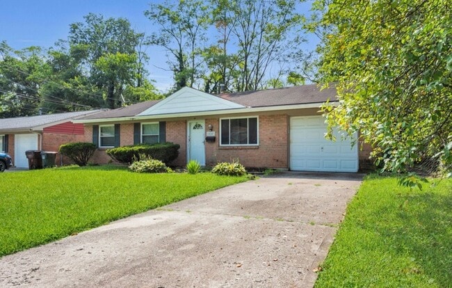 Photo - 10203 Storm Dr (Cincinnati, OH) House