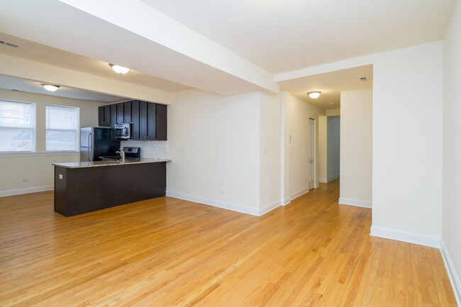 Foto del edificio - 6448 N Seeley Ave