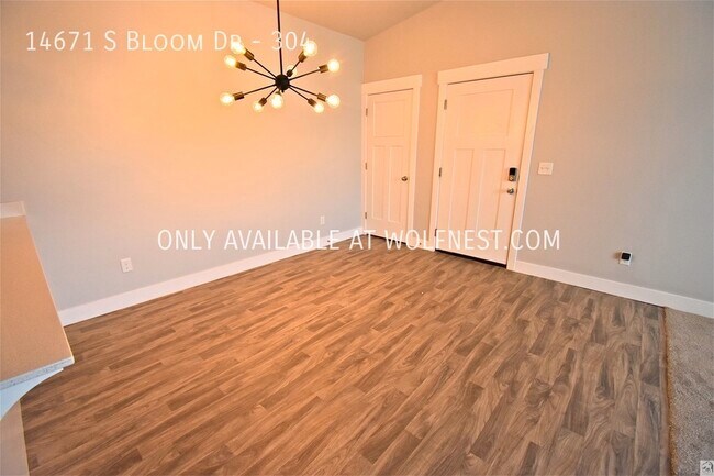 Building Photo - Gorgeous 3 Bed Herriman Condo! No Deposit ...