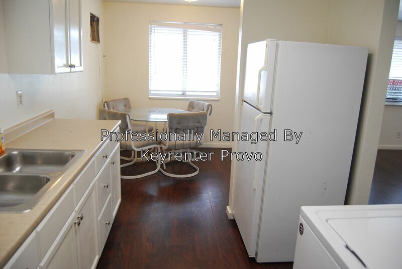 Foto principal - 823 W Heather Ln