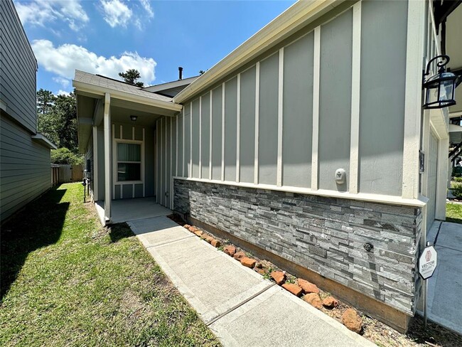 Building Photo - 129 Camelot Pl Ct