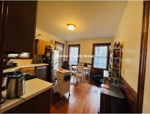 Building Photo - 107 Calumet St