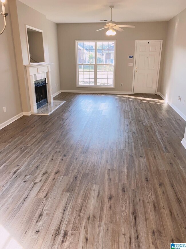 Building Photo - 129 Village Dr