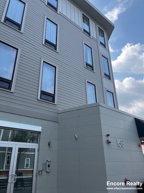 Primary Photo - 168 Hampshire St