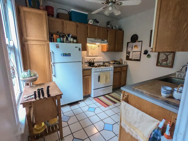 Cocina - 2314 Ashland Ave