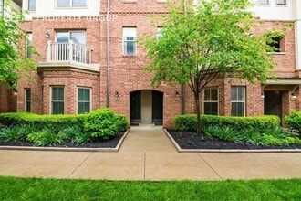 Building Photo - 46 Victorian Gate Way