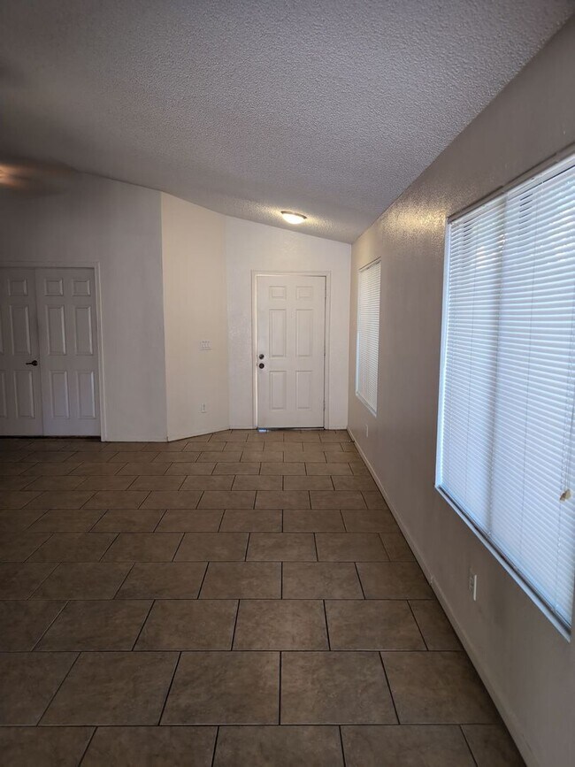 Foto del edificio - 73 S Cypress Ct