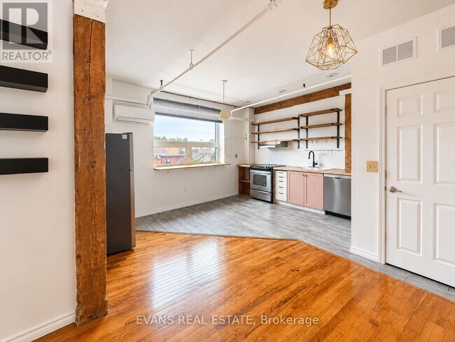 Building Photo - 121 Prescott Ave