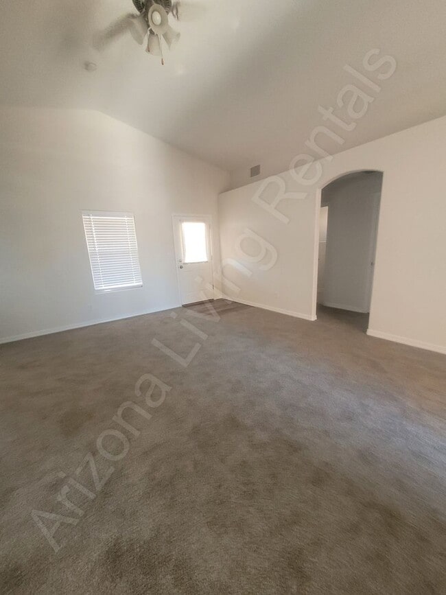 Building Photo - HUALAPAI MOUNTAIN FOOTHILLS HOME