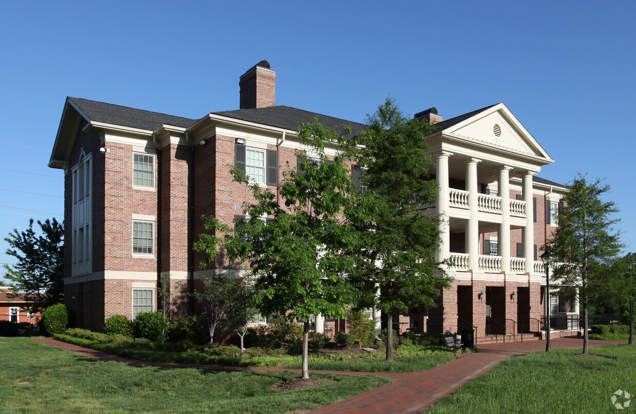 Foto del edificio - Bingham Residence Hall