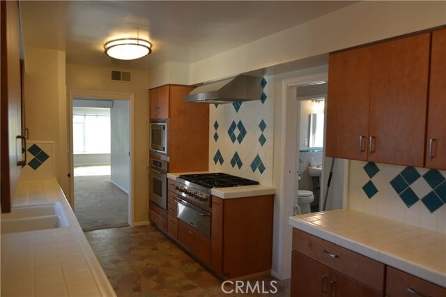 Foto del edificio - 34832 Doheny Pl