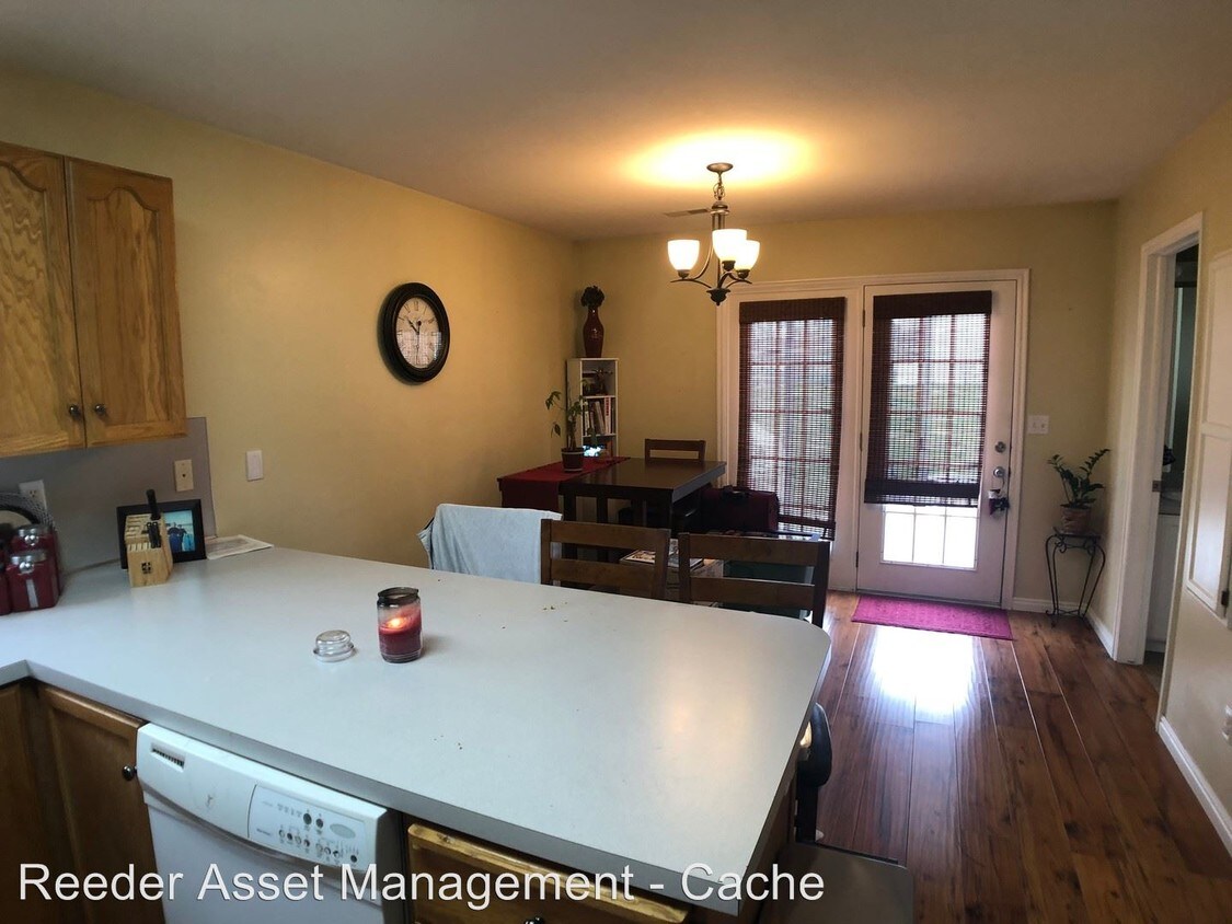 Primary Photo - 2 br, 1.5 bath House - 235 West 1458 South