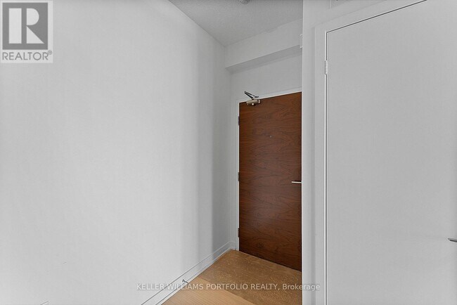 Building Photo - 15 Iceboat Terr