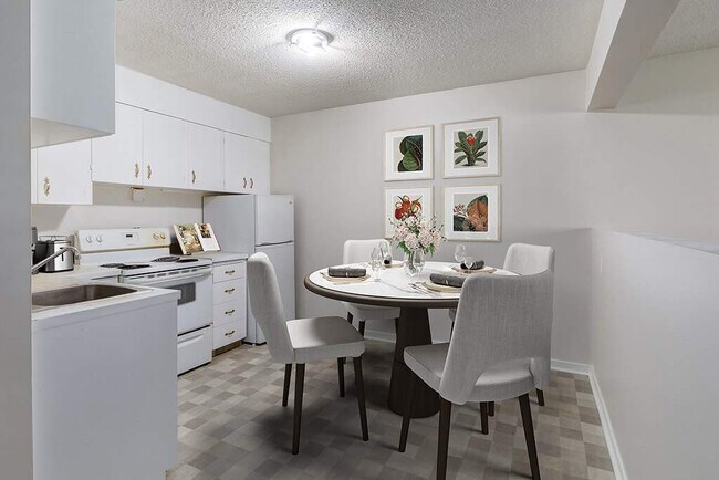 Building Photo - Forster Lodge