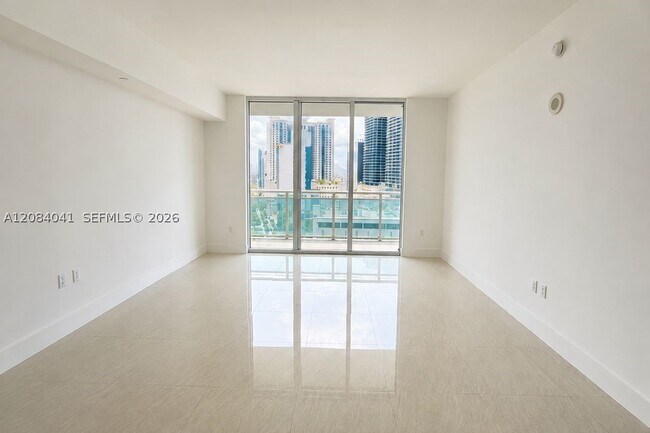 Building Photo - 951 Brickell Ave