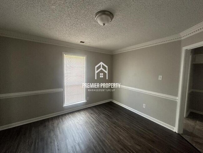 Building Photo - 3737 Oak Bark Ln