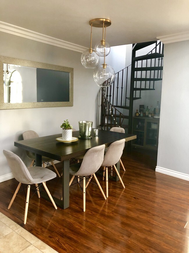 Dining Room - 4211 Arch Dr