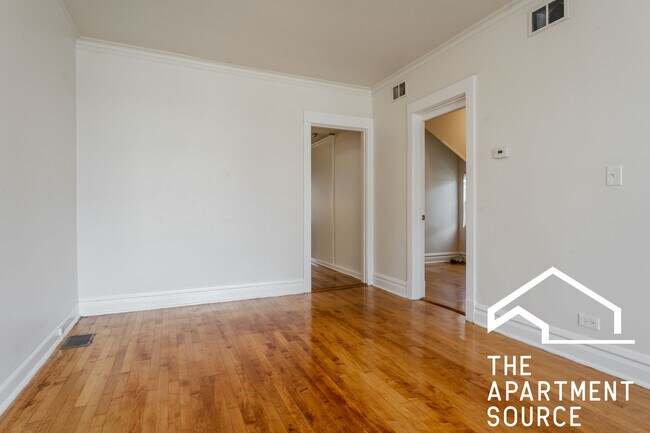 Building Photo - 2937 N Kimball Ave