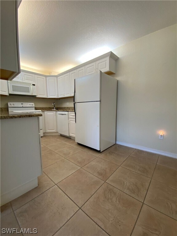Foto del edificio - 4681 Lakeside Club Blvd