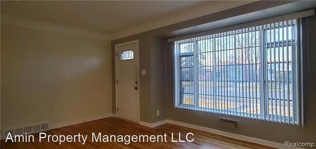 Building Photo - 3 br, 1.5 bath House - 16720 Veronica